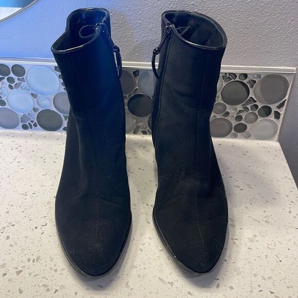 STUART Weitzman Chelsea suede woman’s black boots - Picture 1 of 15